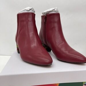 Katy Perry Ankle Boots - The Rich in Mulberry. NIB. Size 5.5